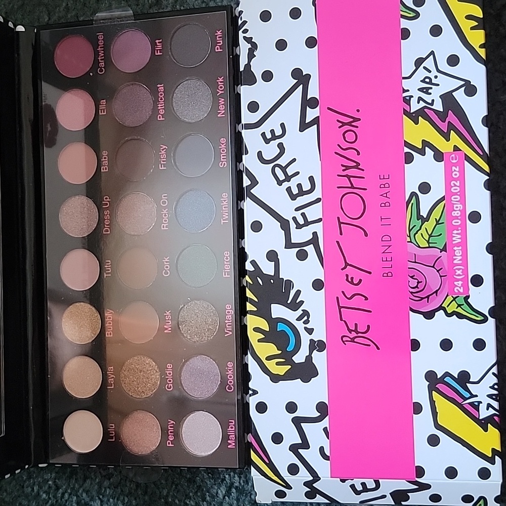 Betsey Johnson eye palette